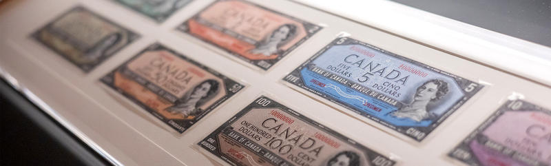 Queen II banknotes display in the Money Talks exhibition Queen II banknotes display in the Money Talks exhibition
